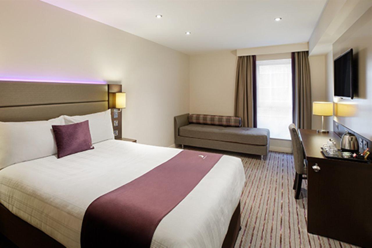 Premier Inn Liverpool Esterno foto