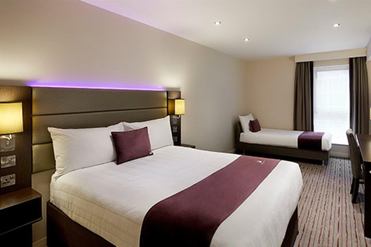 Premier Inn Liverpool Esterno foto