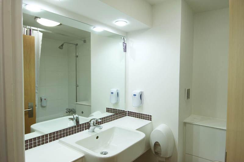 Premier Inn Liverpool Esterno foto